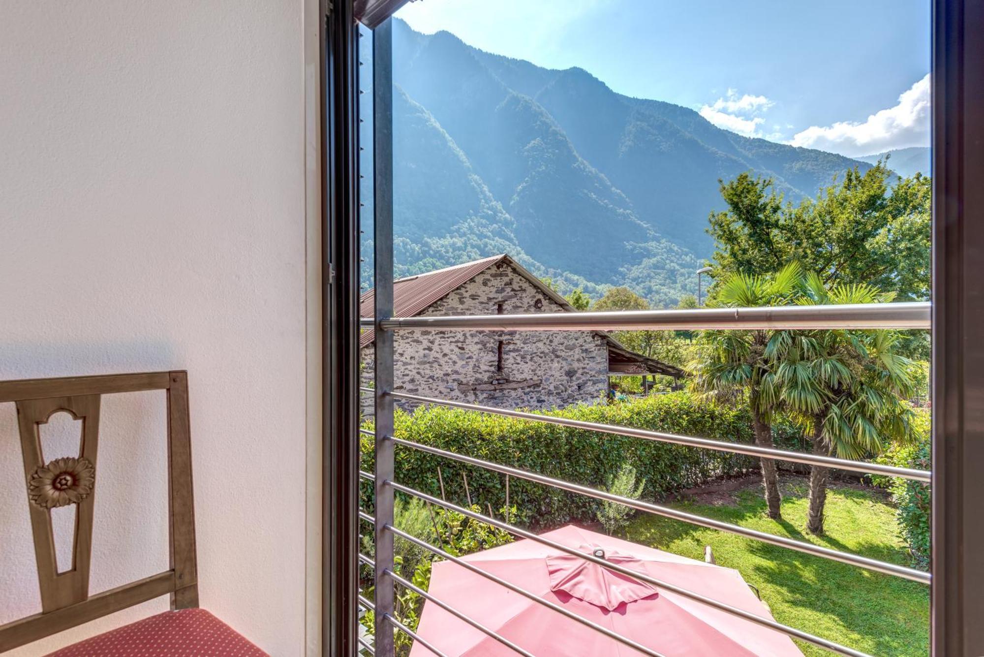 Casa Oliver, Tra La Calanca E I Castelli Di Bellinzona Grono Bagian luar foto